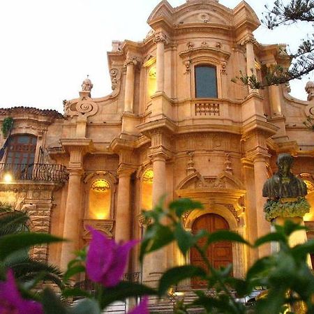 Casa Vacanze Il Quadrifoglio Noto Exterior foto